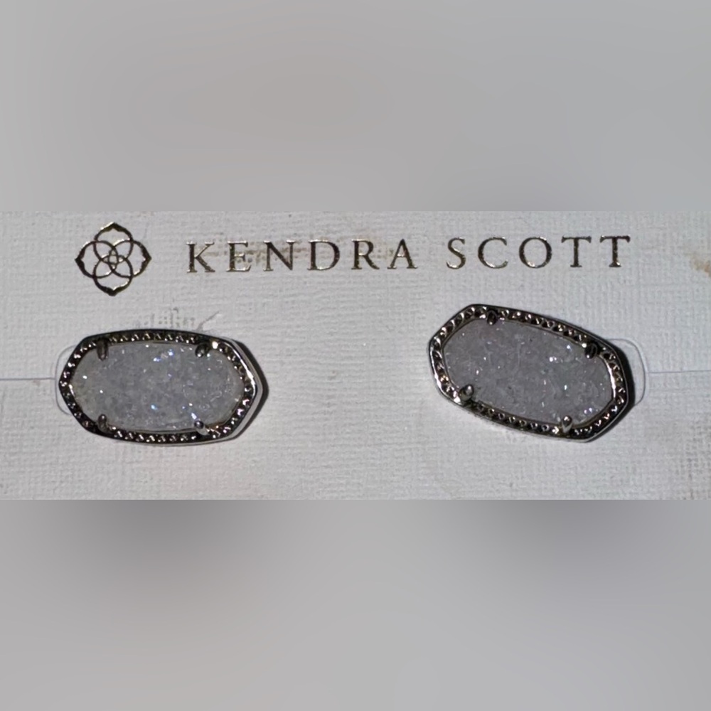 Never Worn Kendra Scott Earrings